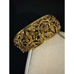 VICTORIAN BRASS BEAUTFUL DETAIL CUFF BRACELET 6” WIDTH 1" BEAUTIFUL
